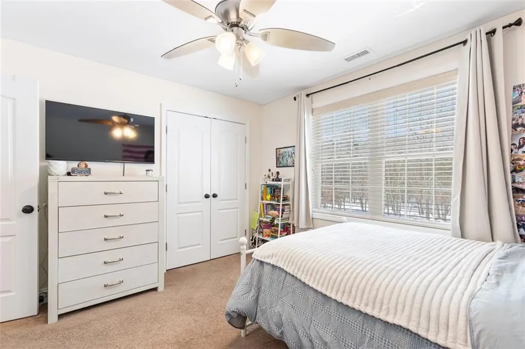 31 Stonebridge Lane West Greenwich RI 02817