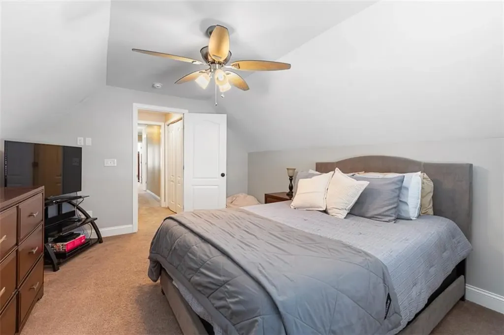 31 Stonebridge Lane West Greenwich RI 02817