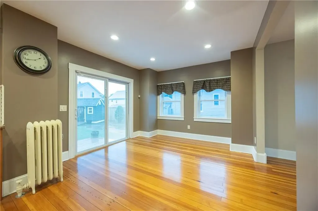 200 Woodward Avenue East Providence RI 02914