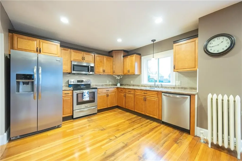 200 Woodward Avenue East Providence RI 02914