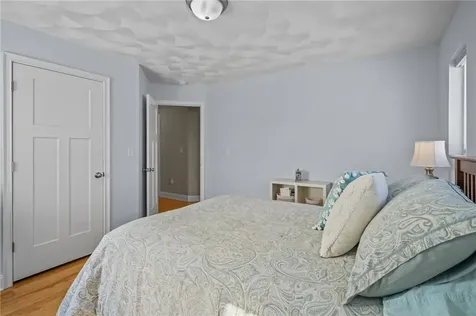 32 Morningside Drive North Kingstown RI 02852