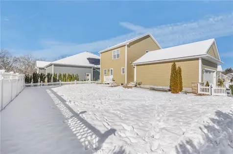 32 Morningside Drive North Kingstown RI 02852