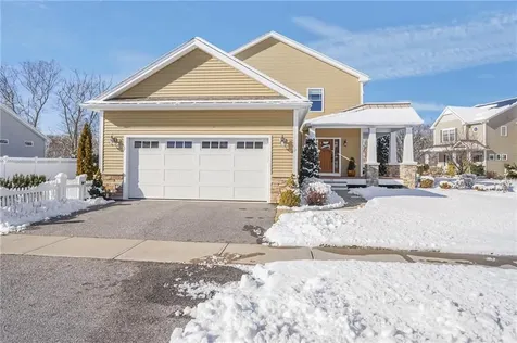 32 Morningside Drive North Kingstown RI 02852