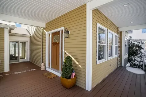 32 Morningside Drive North Kingstown RI 02852