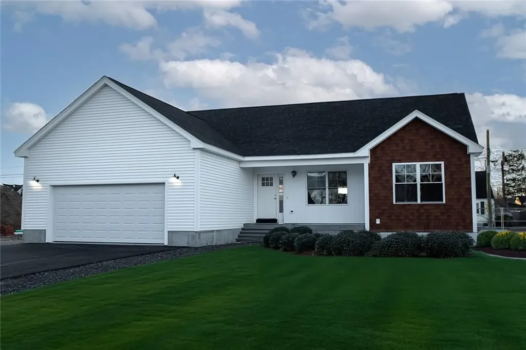 14 Recess Lane Warwick RI 02886