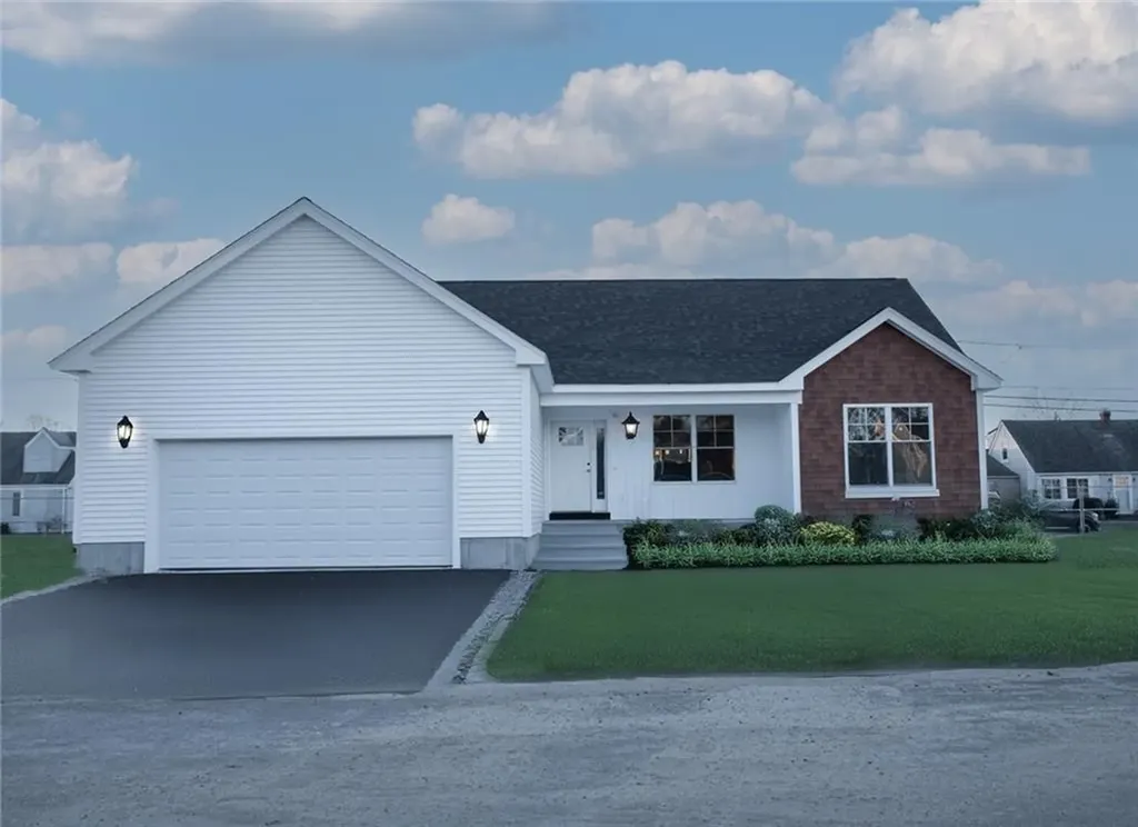 14 Recess Lane Warwick RI 02886