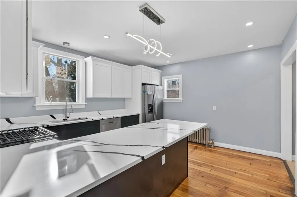 211 Pinnery Avenue Warwick RI 02886