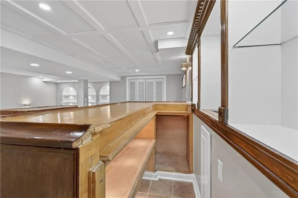 211 Pinnery Avenue Warwick RI 02886