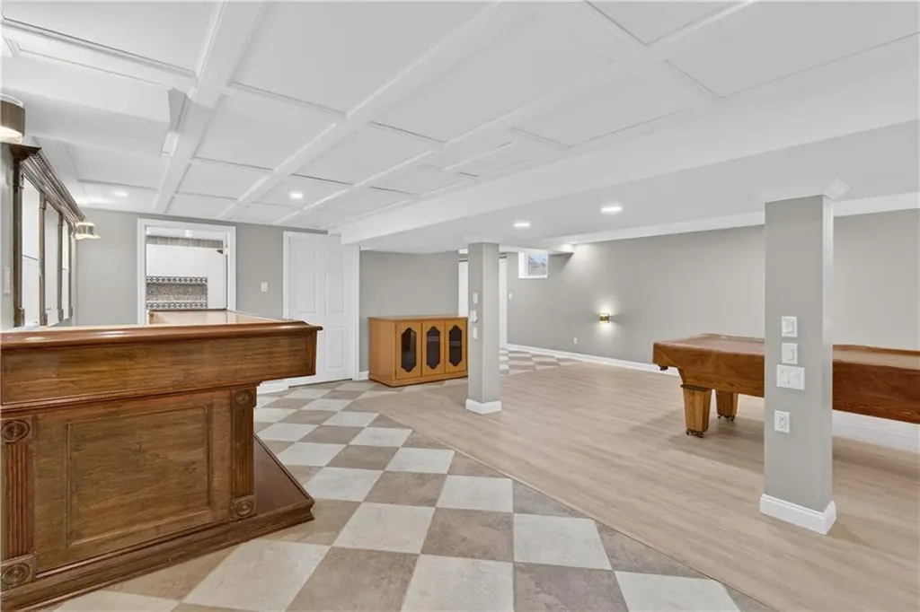 211 Pinnery Avenue Warwick RI 02886