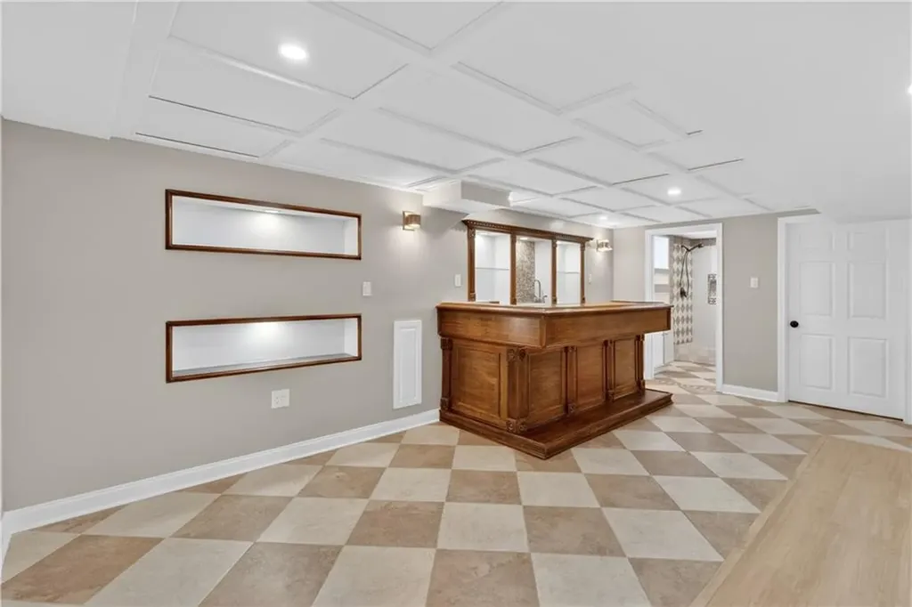 211 Pinnery Avenue Warwick RI 02886