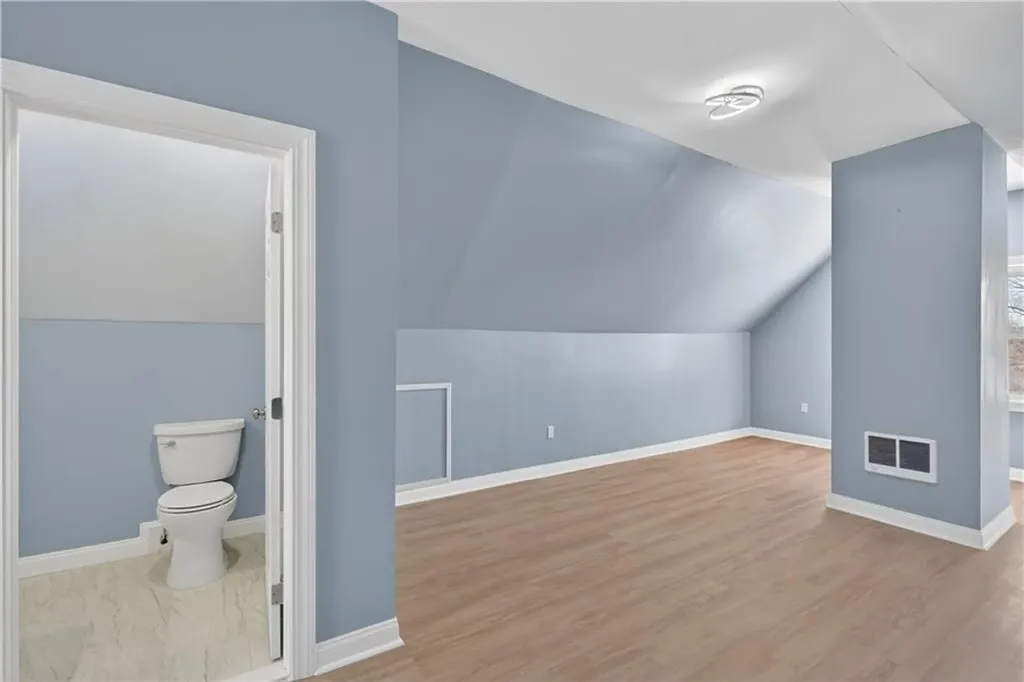 211 Pinnery Avenue Warwick RI 02886