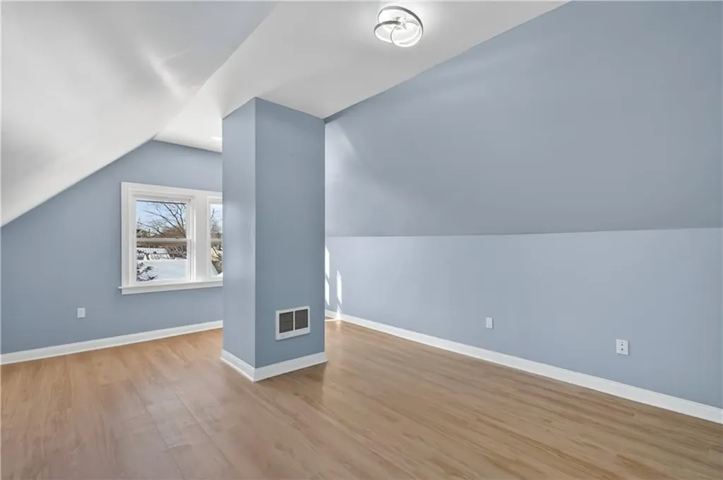 211 Pinnery Avenue Warwick RI 02886