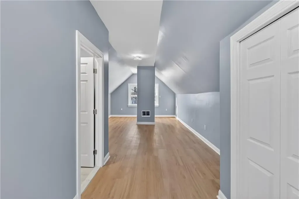 211 Pinnery Avenue Warwick RI 02886