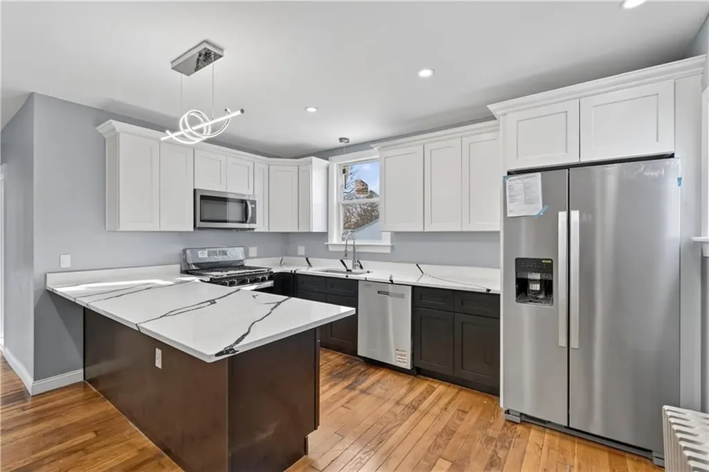 211 Pinnery Avenue Warwick RI 02886