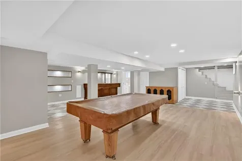 211 Pinnery Avenue Warwick RI 02886