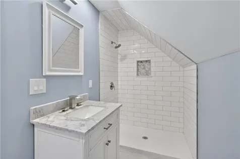 211 Pinnery Avenue Warwick RI 02886