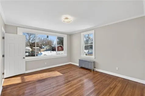 211 Pinnery Avenue Warwick RI 02886