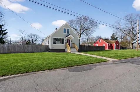 211 Pinnery Avenue Warwick RI 02886
