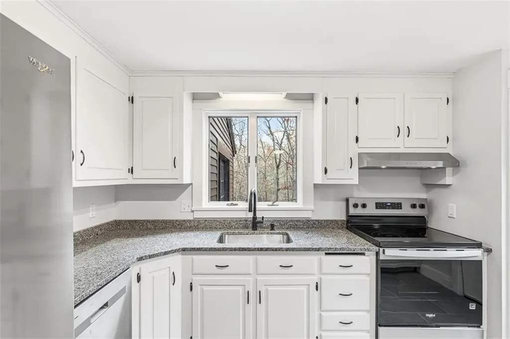 135 Ross Hill Road Charlestown RI 02813