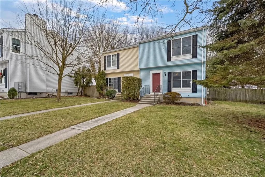 2 Riverwoods Court East Providence RI 02916