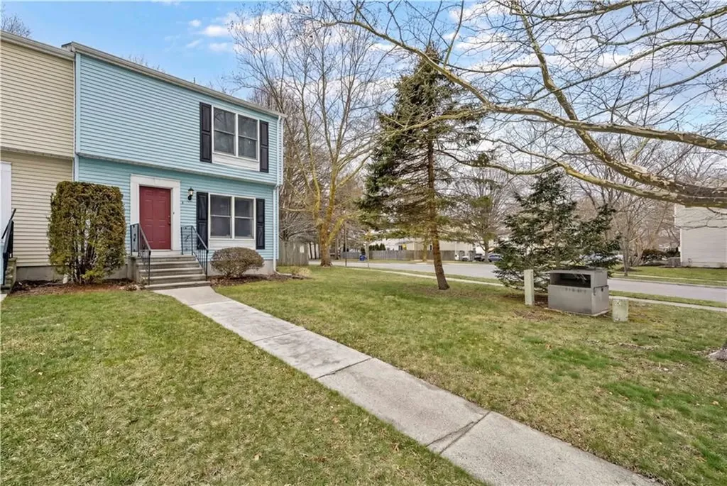 2 Riverwoods Court East Providence RI 02916