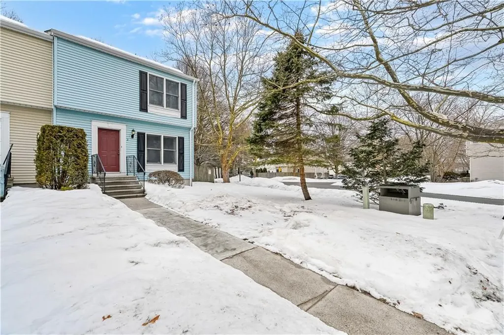 2 Riverwoods Court East Providence RI 02916