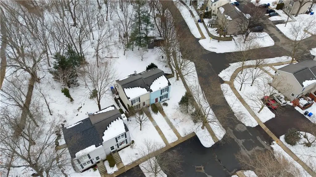 2 Riverwoods Court East Providence RI 02916