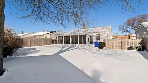 33 Dover Street Pawtucket RI 02860