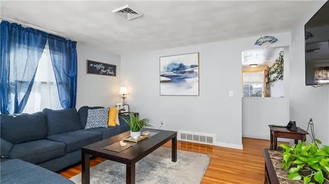 33 Dover Street Pawtucket RI 02860