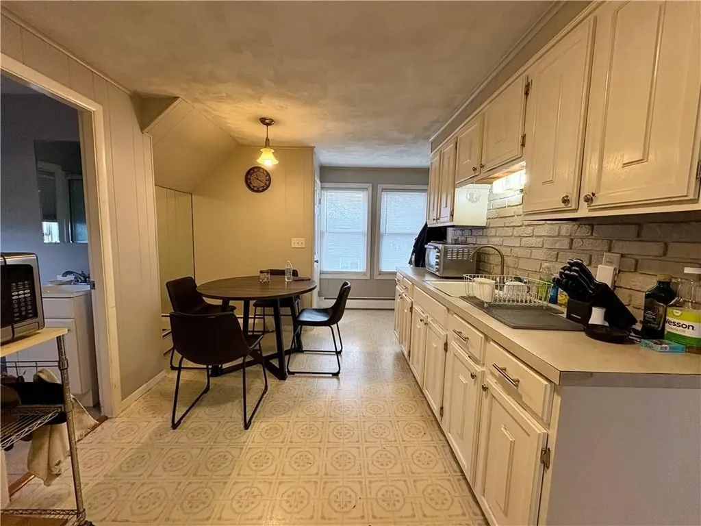 10 Hampshire Street North Providence RI 02904