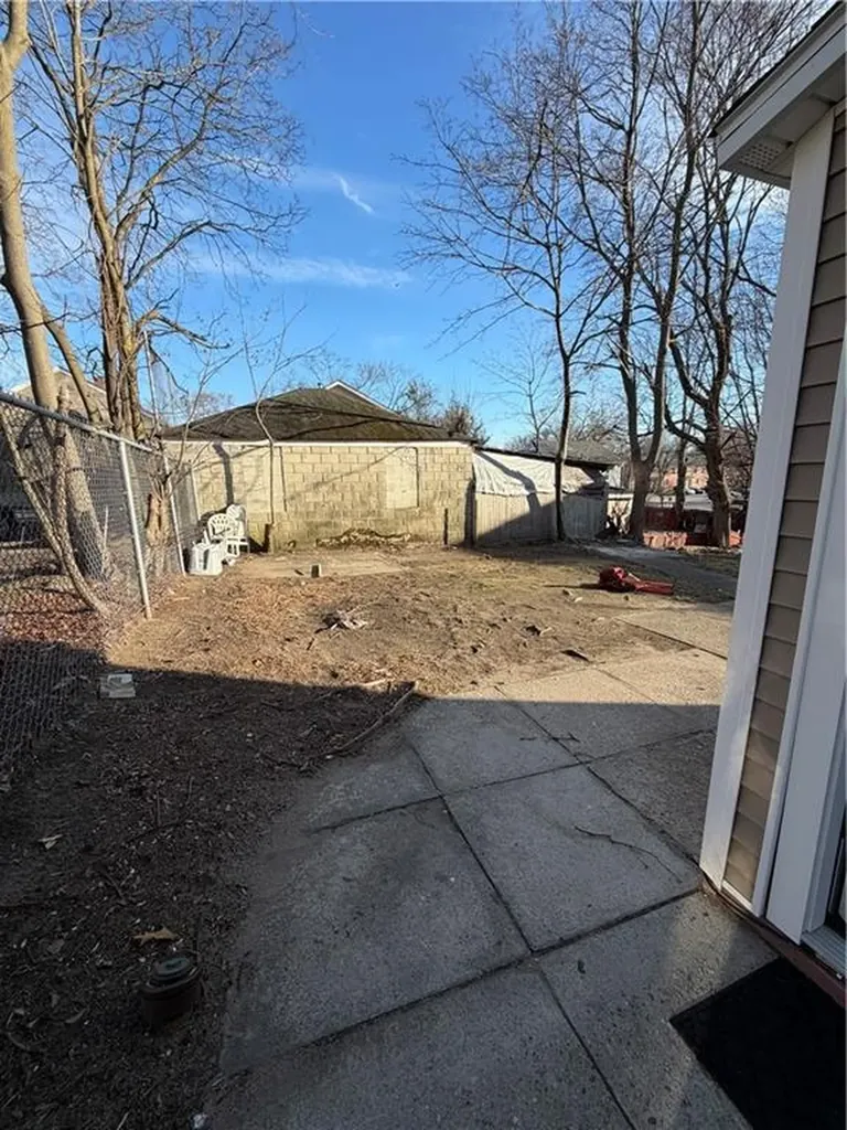 111 Donelson Street Providence RI 02908