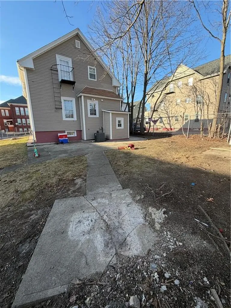111 Donelson Street Providence RI 02908