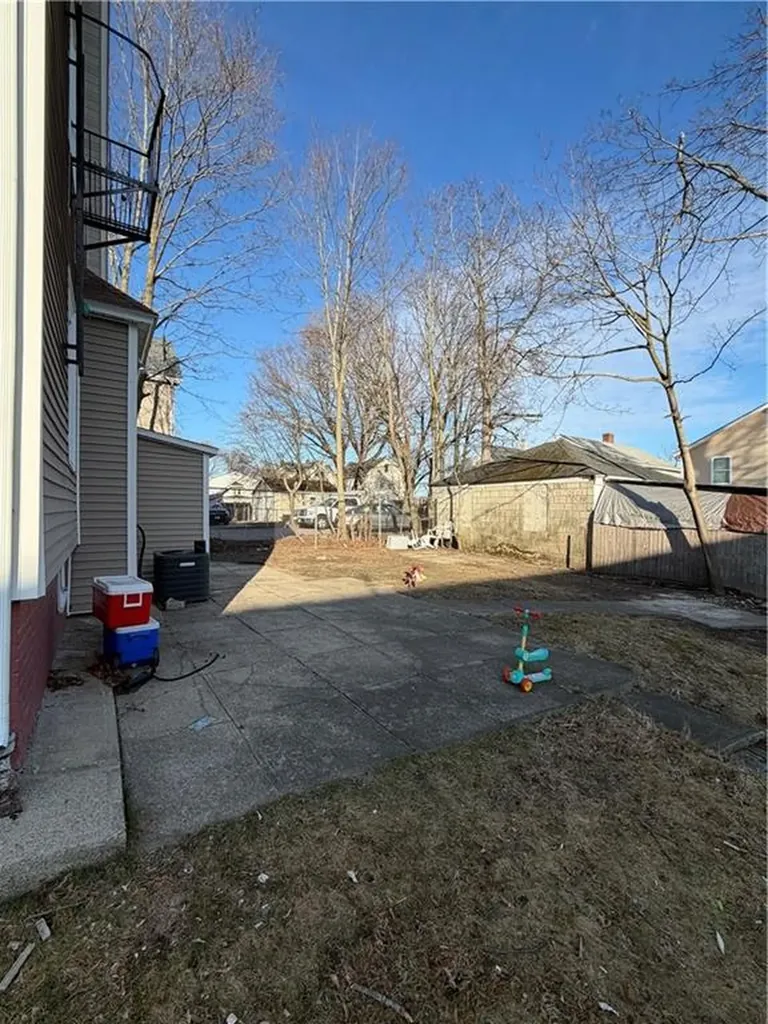 111 Donelson Street Providence RI 02908