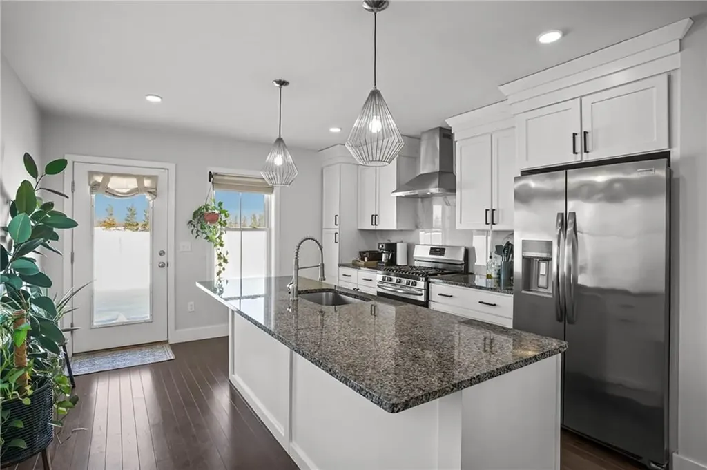 165 Graystone Street Warwick RI 02886