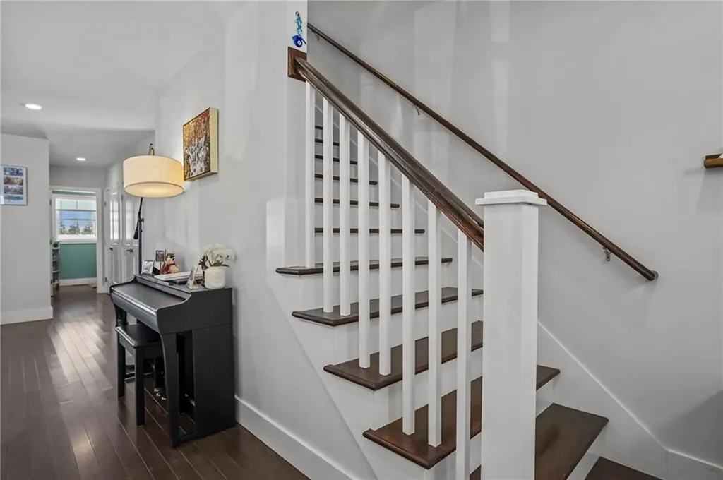 165 Graystone Street Warwick RI 02886