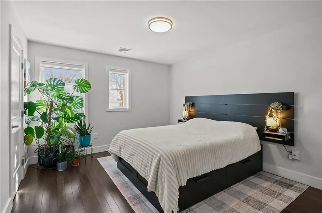 165 Graystone Street Warwick RI 02886