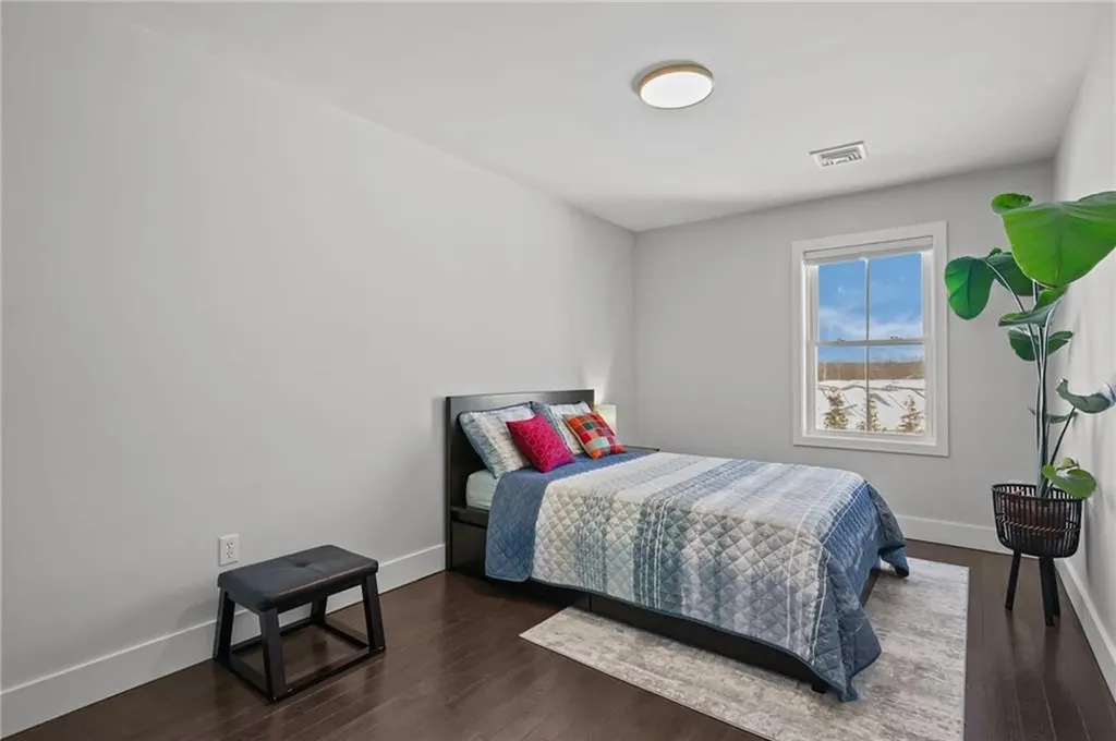 165 Graystone Street Warwick RI 02886