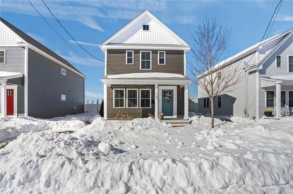 165 Graystone Street Warwick RI 02886