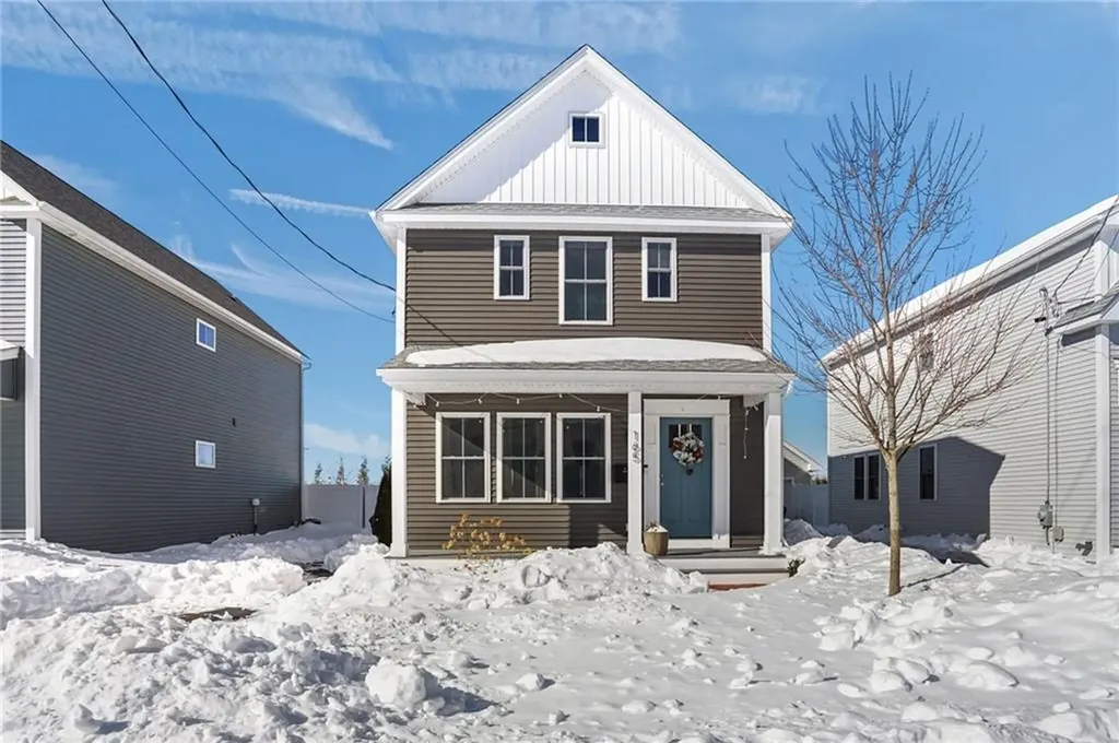 165 Graystone Street Warwick RI 02886