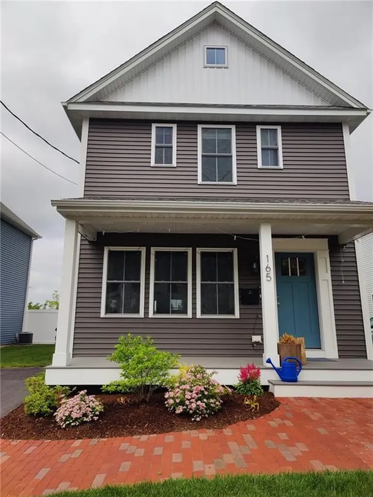 165 Graystone Street Warwick RI 02886