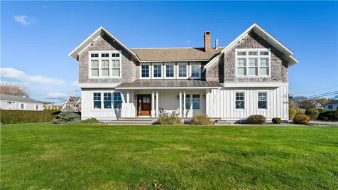3 Doris Terrace Newport RI 02840
