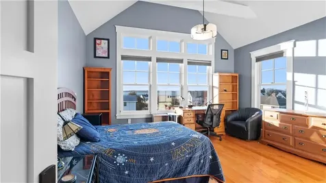 3 Doris Terrace Newport RI 02840