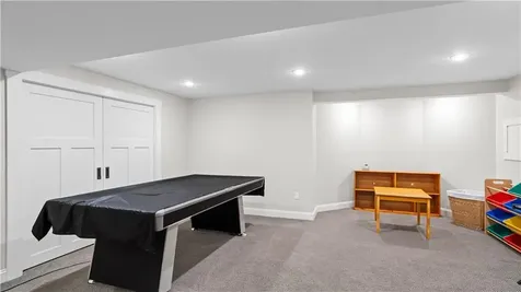 3 Doris Terrace Newport RI 02840