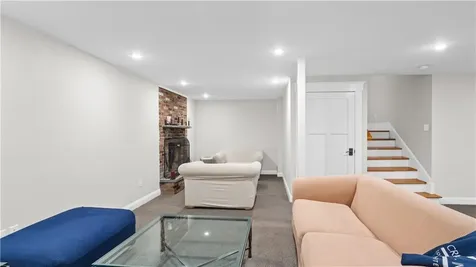3 Doris Terrace Newport RI 02840
