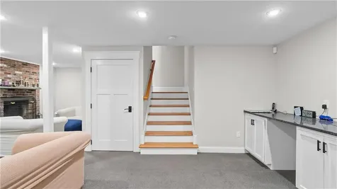 3 Doris Terrace Newport RI 02840