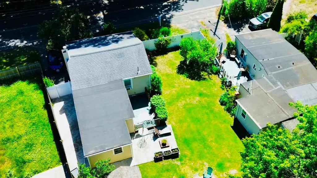 283 285 Palmer Avenue Warwick RI 02889