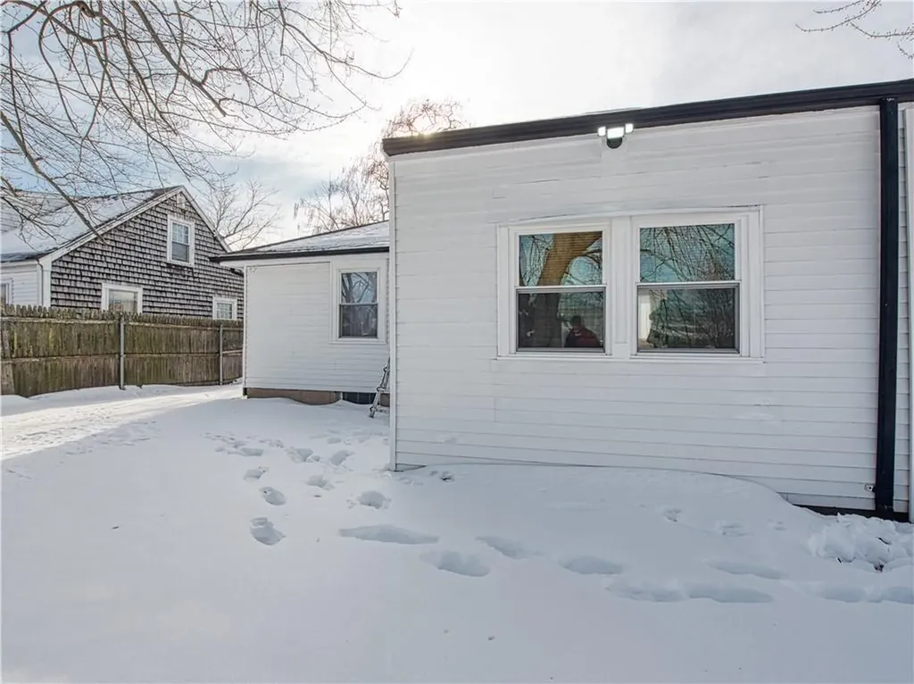 88 Pawtucket Avenue East Providence RI 02916