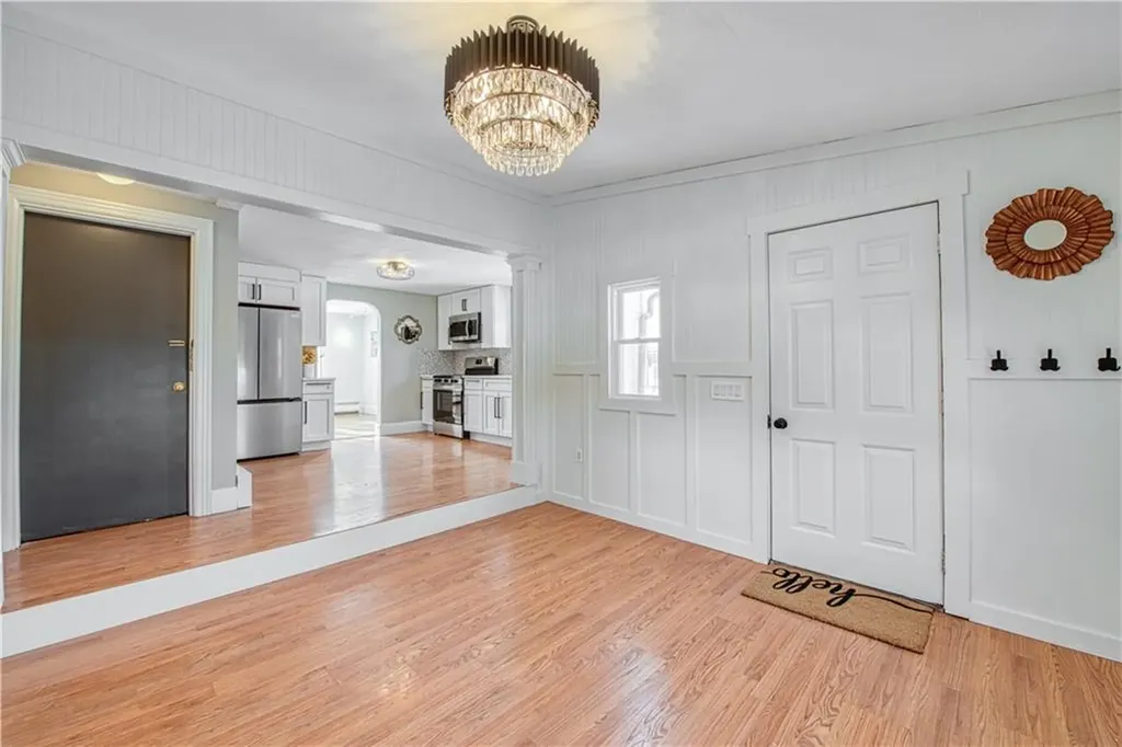 88 Pawtucket Avenue East Providence RI 02916