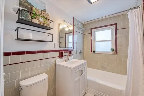 88 Pawtucket Avenue East Providence RI 02916