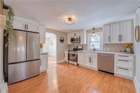 88 Pawtucket Avenue East Providence RI 02916